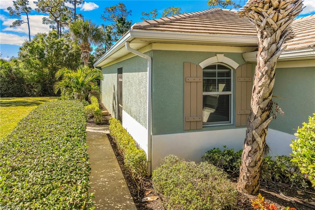 10614 Camarelle Cir N Property Photo 16