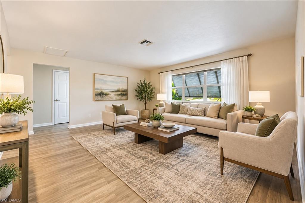 15637 Omai Ct Property Photo 3