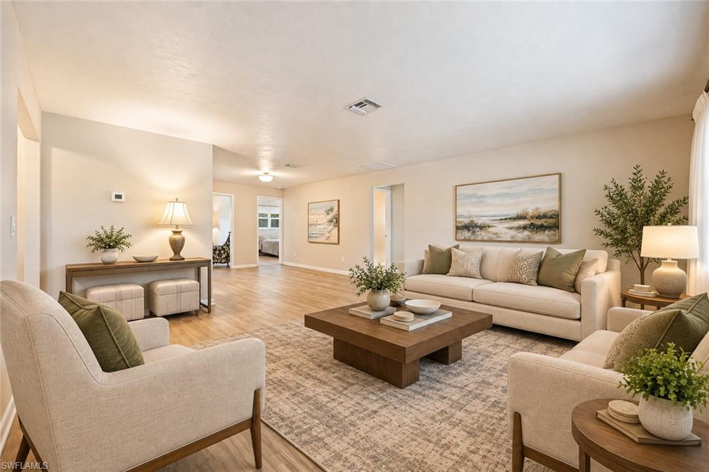 15637 Omai Ct Property Photo 5