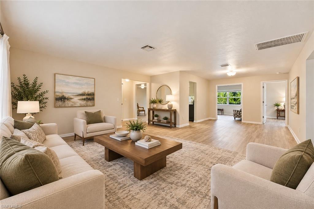 15637 Omai Ct Property Photo 7