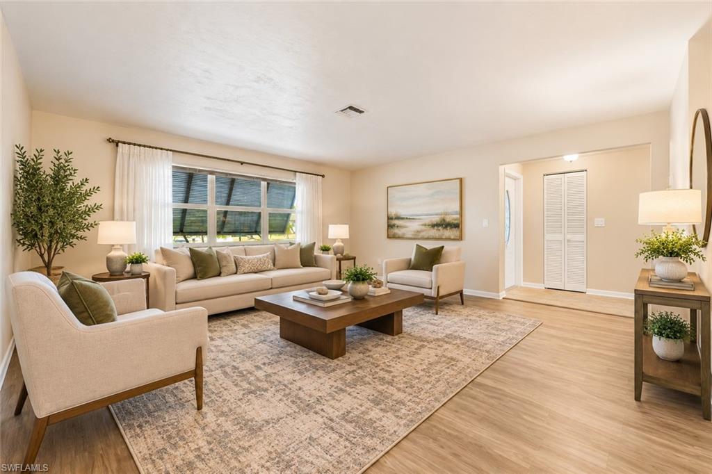 15637 Omai Ct Property Photo 9