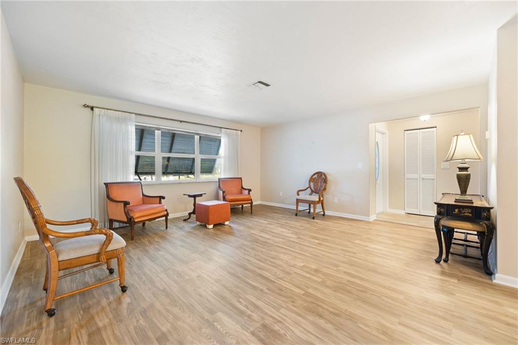 15637 Omai Ct Property Photo 10