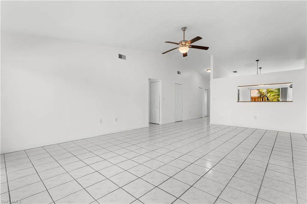 6479 Royal Woods Dr Property Photo 11