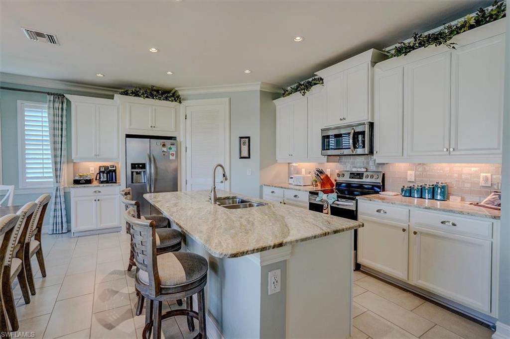 8327 Estero Blvd Property Photo 11