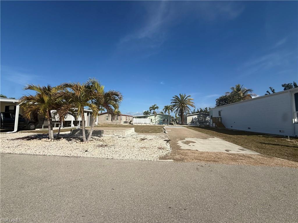 4914 Needle Fish Ln Property Photo 2