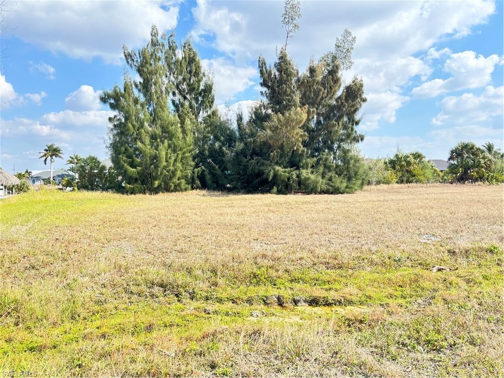 2347 Nw 38th Ave Property Photo 4