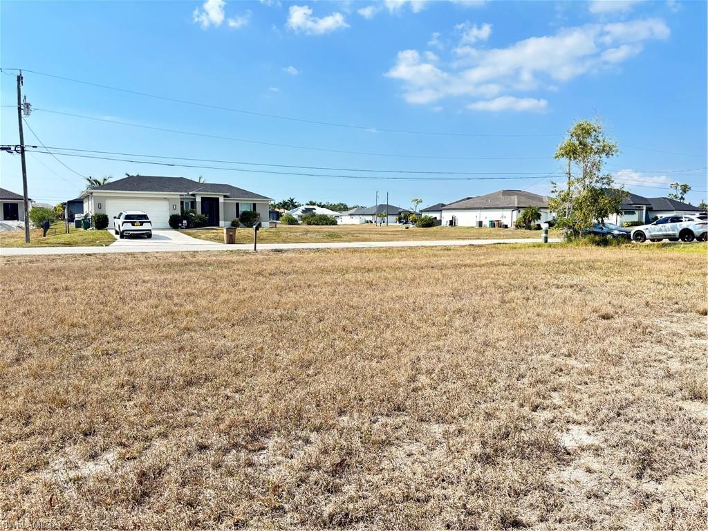 2347 Nw 38th Ave Property Photo 6