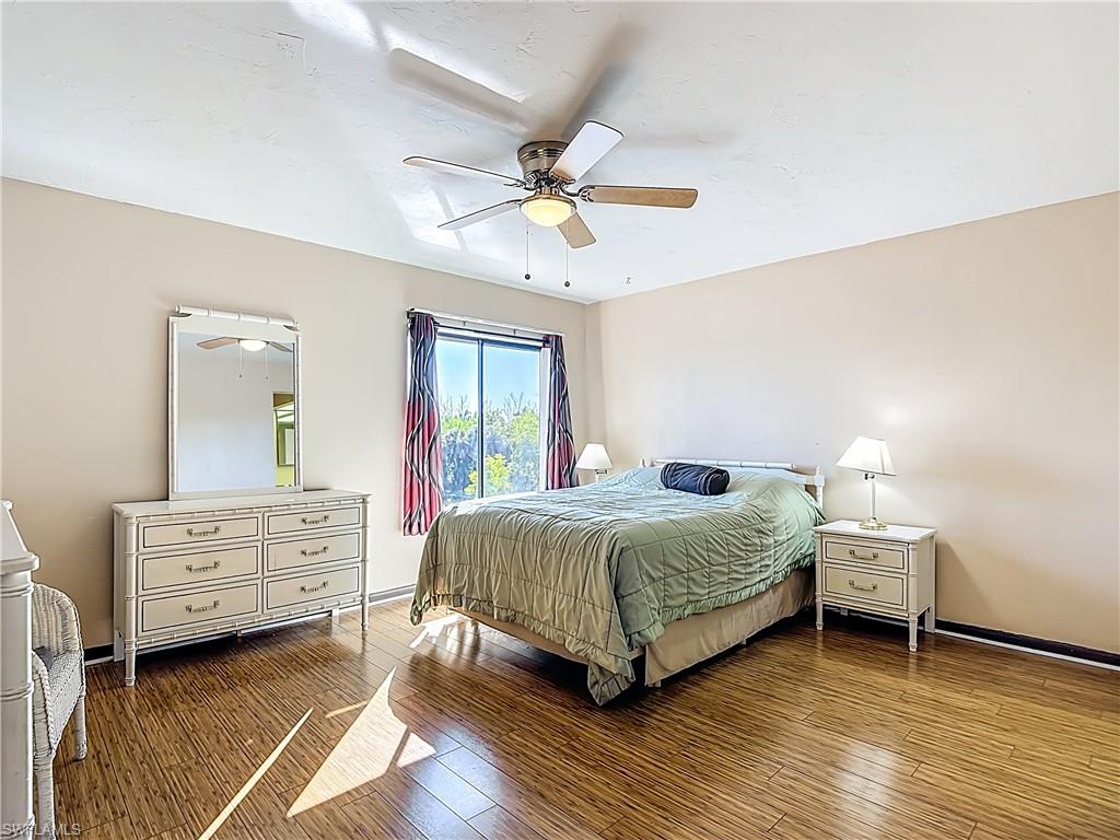 2067 W Lakeview Blvd 9 Property Photo 14