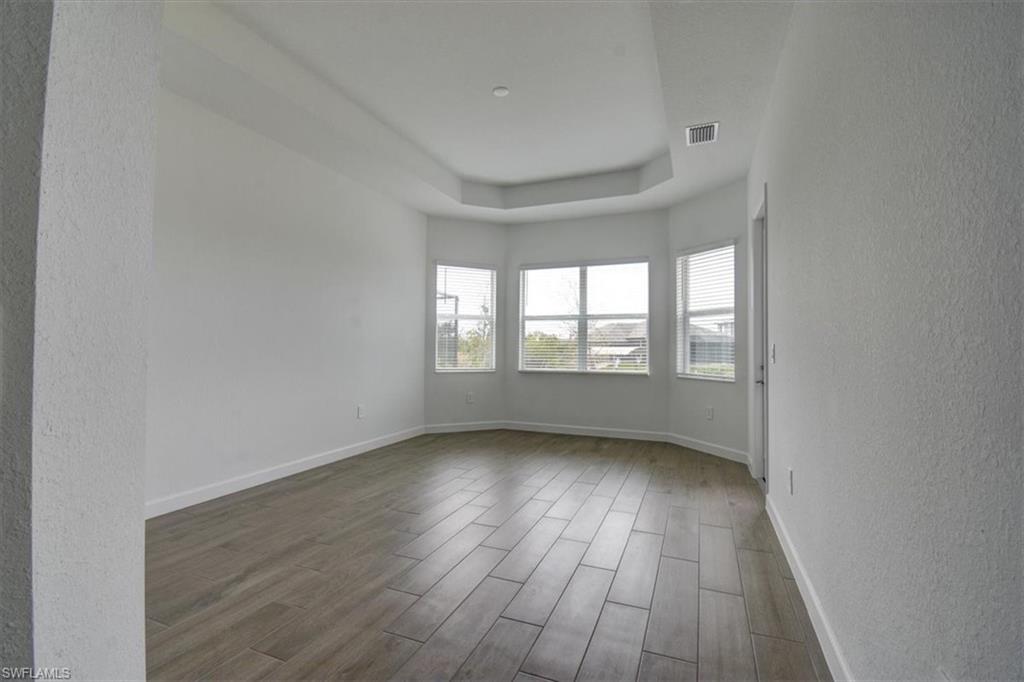 7796 Lakes Edge Ln Property Photo 10