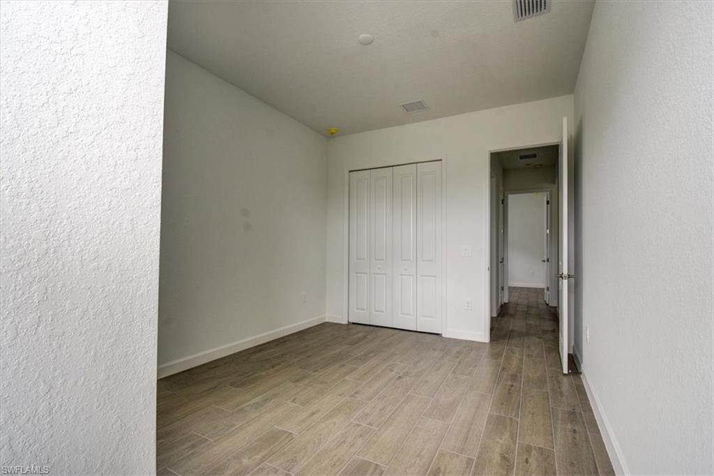 7796 Lakes Edge Ln Property Photo 14