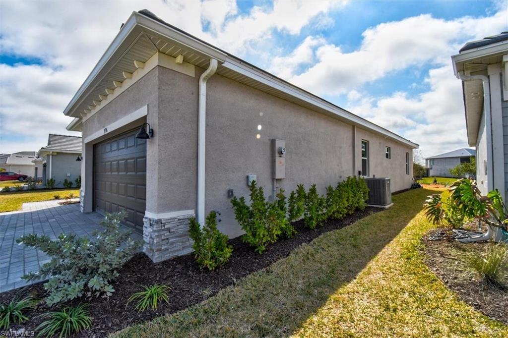 7796 Lakes Edge Ln Property Photo 24