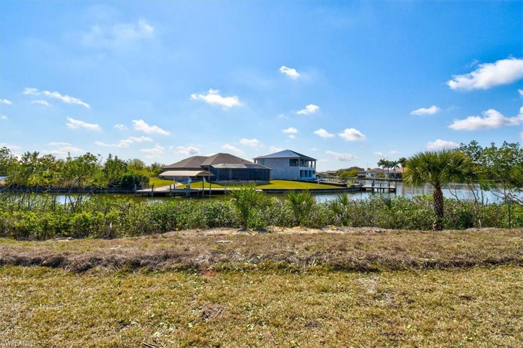 7796 Lakes Edge Ln Property Photo 28