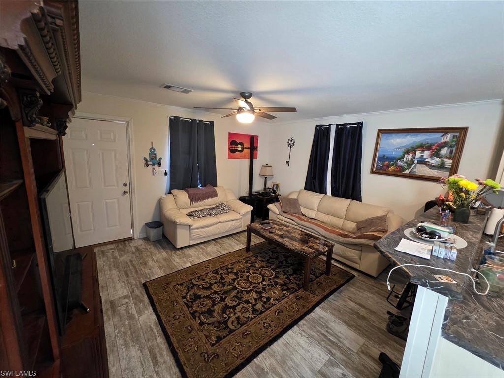 8085 Hart Dr Property Photo 3