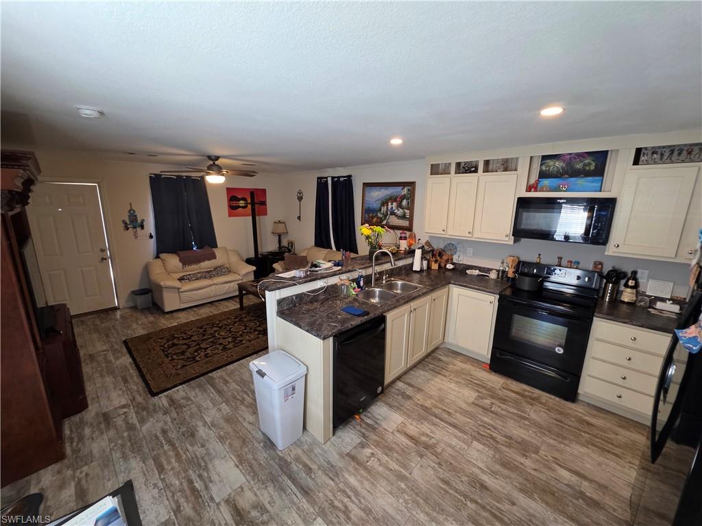 8085 Hart Dr Property Photo 6