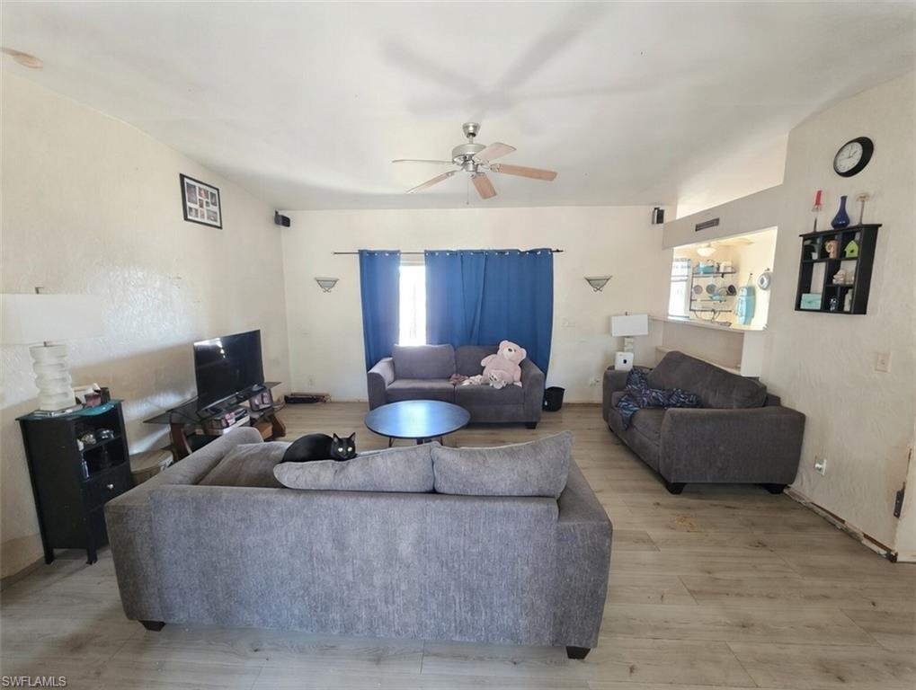 518 Jacaranda Pkwy E Property Photo 7