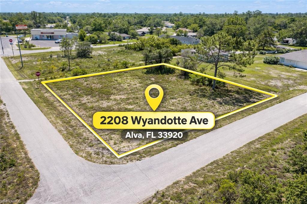 2208 Wyandotte Ave Property Photo 1