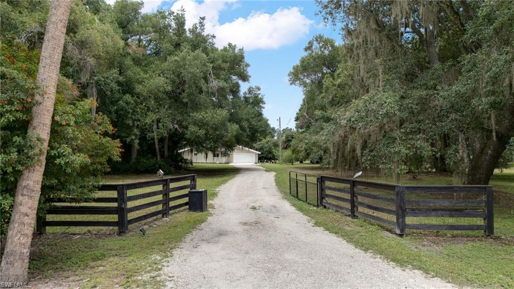4613 Orange River Loop Rd Property Photo 3