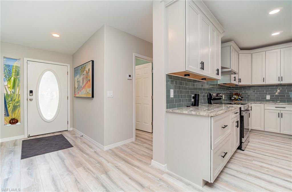 17561 Canal Cove Ct Property Photo 3