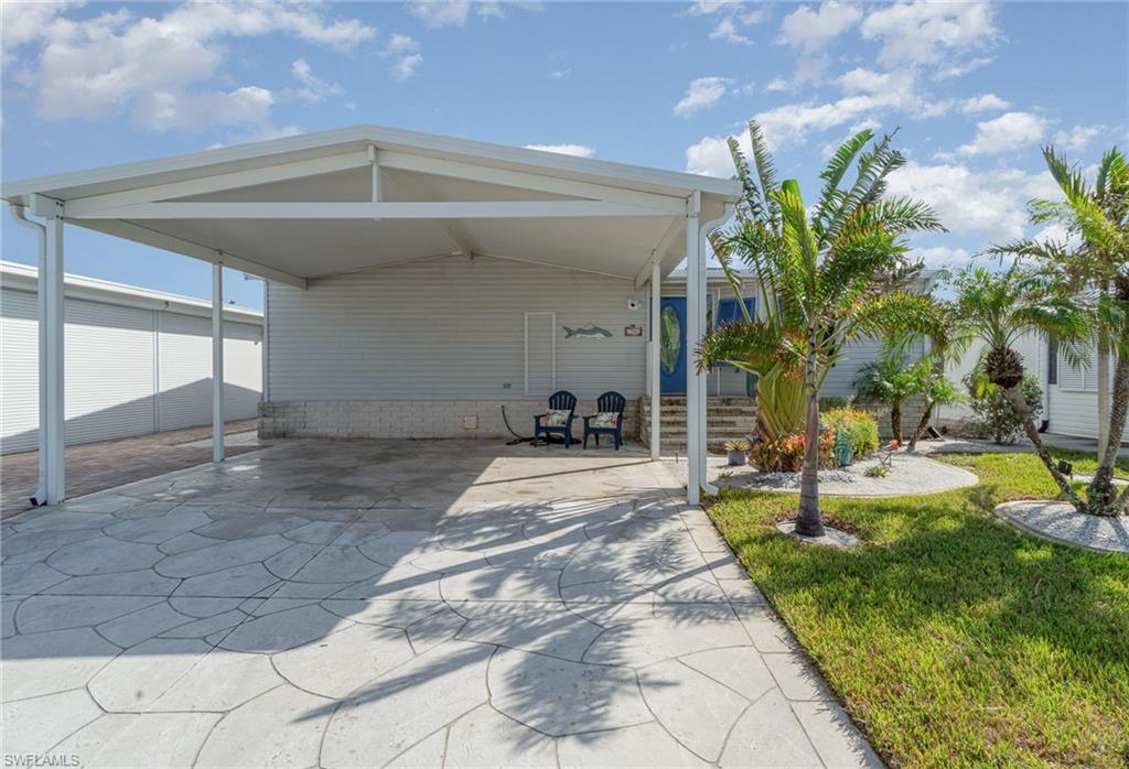17561 Canal Cove Ct Property Photo 28