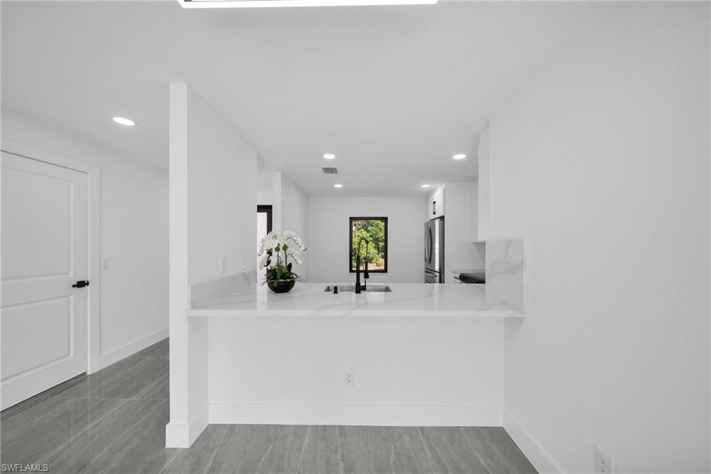 3407 65th St W Property Photo 14