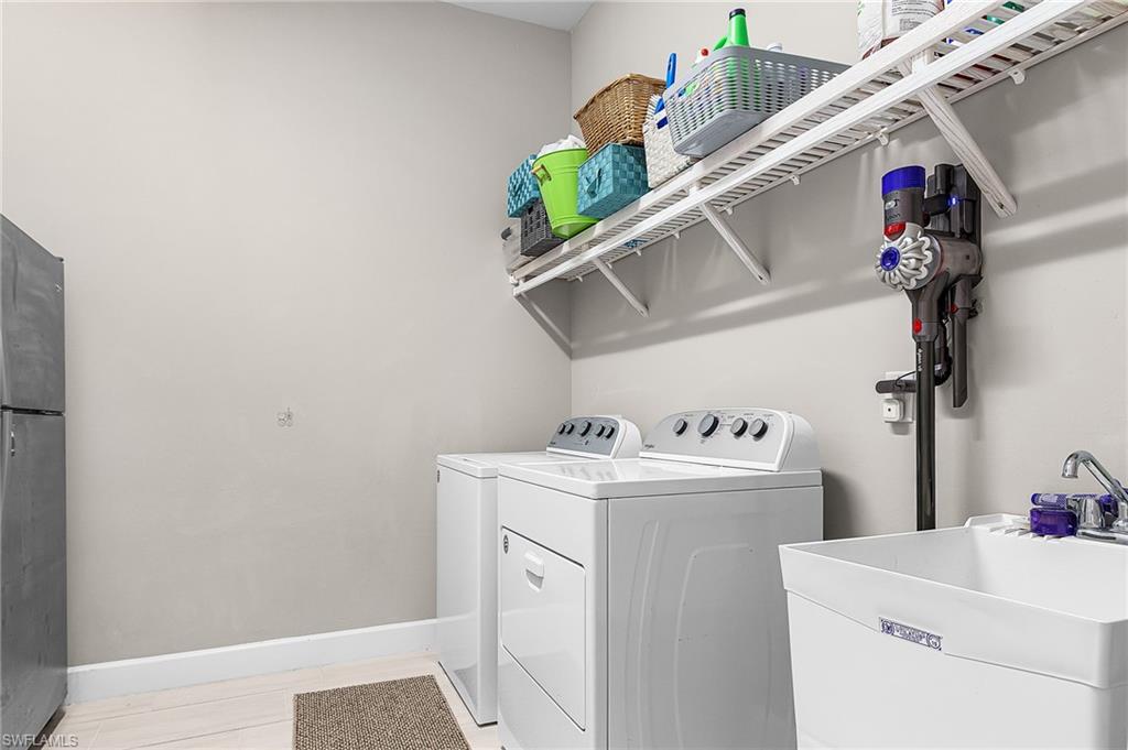 17526 Elkgrove Ln Property Photo 27