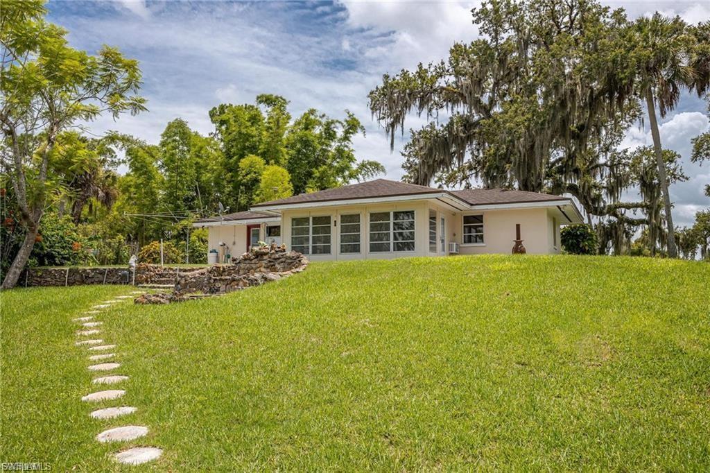 2030 Fort Denaud Rd Property Photo 8