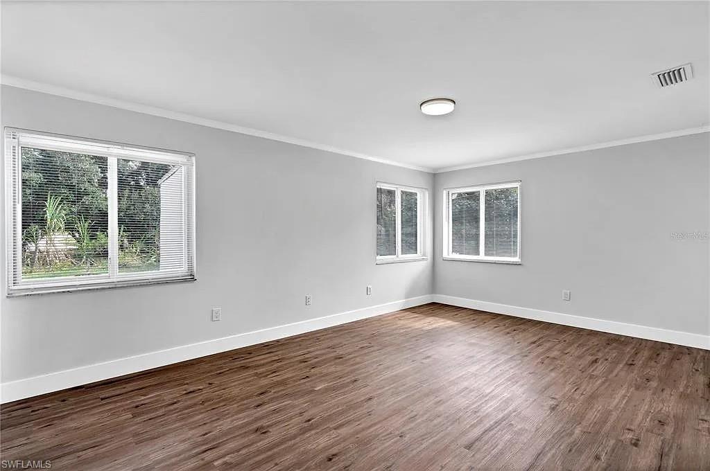 4289 Yucatan Cir Property Photo 3