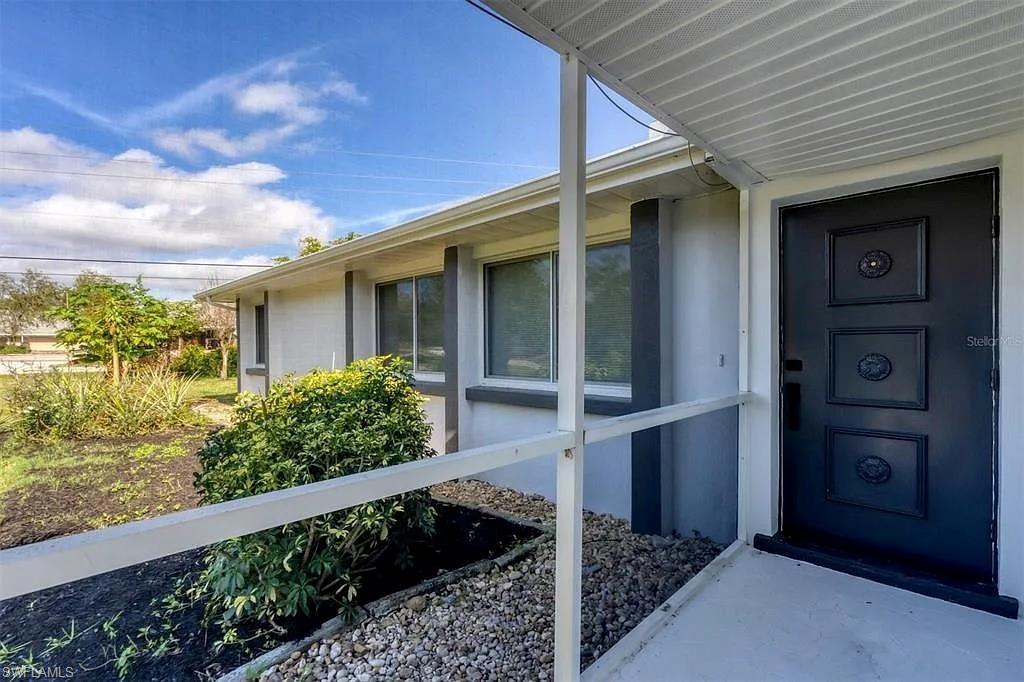4289 Yucatan Cir Property Photo 4