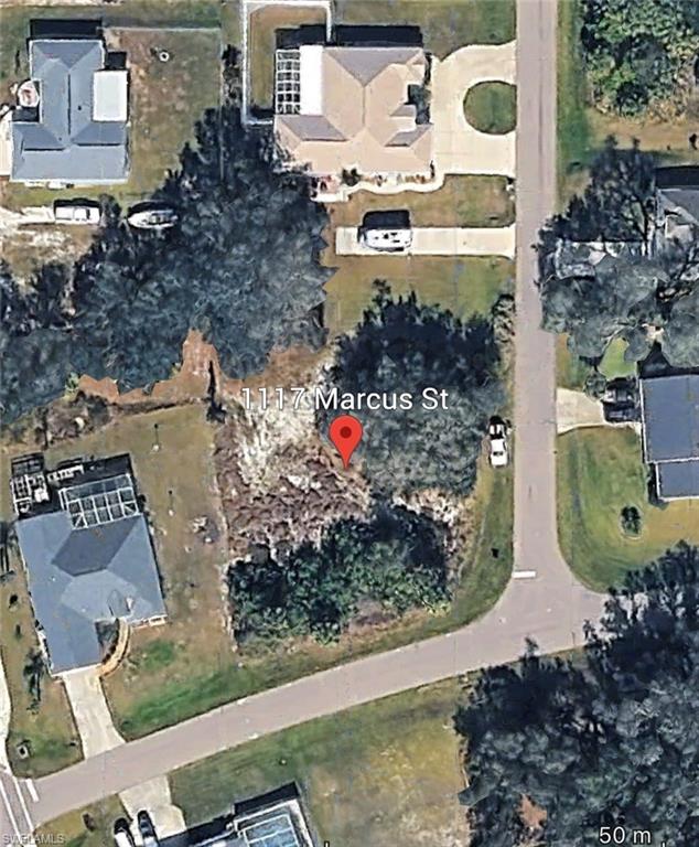 1117 Marcus St Property Photo 3