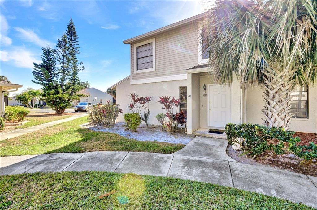 1423 Sw Courtyards Ter 70 Property Photo 2