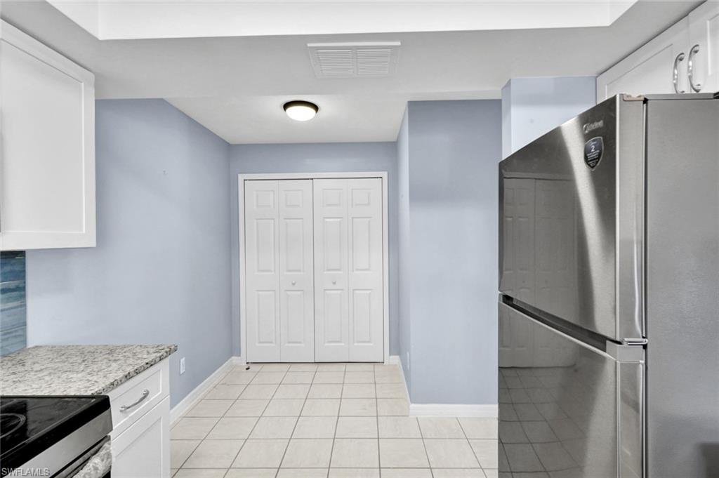 1423 Sw Courtyards Ter 70 Property Photo 10