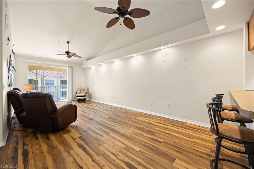 1105 Van Loon Commons Cir 304 Property Photo 14