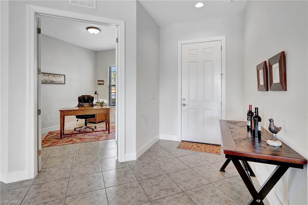 10879 Rutherford Rd Property Photo 2