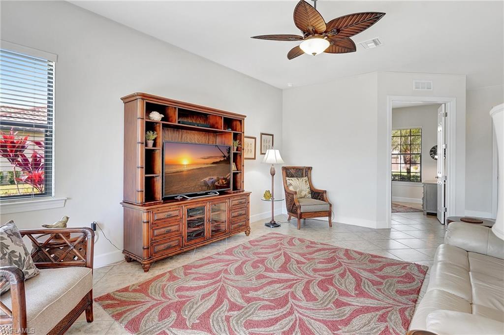 10879 Rutherford Rd Property Photo 6