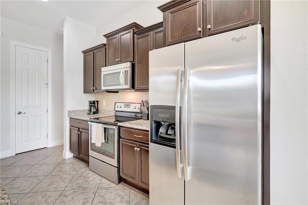 10879 Rutherford Rd Property Photo 11