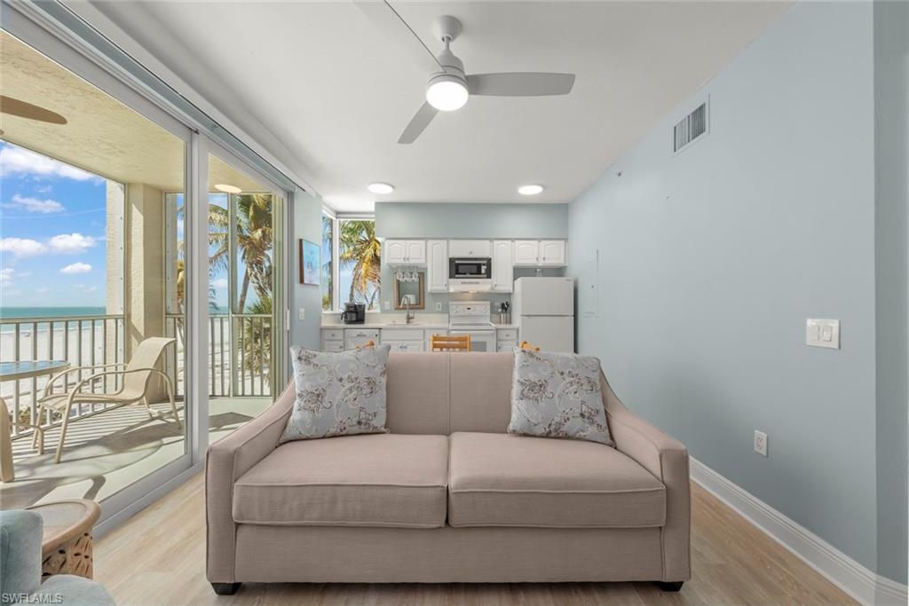 5480 Estero Blvd 103 Property Photo 17