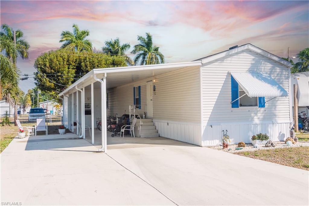 12130 Palm Dr Property Photo 2