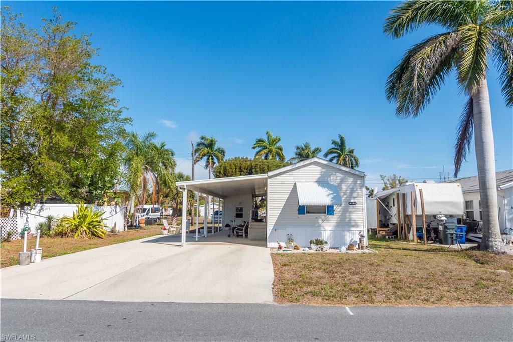 12130 Palm Dr Property Photo 4