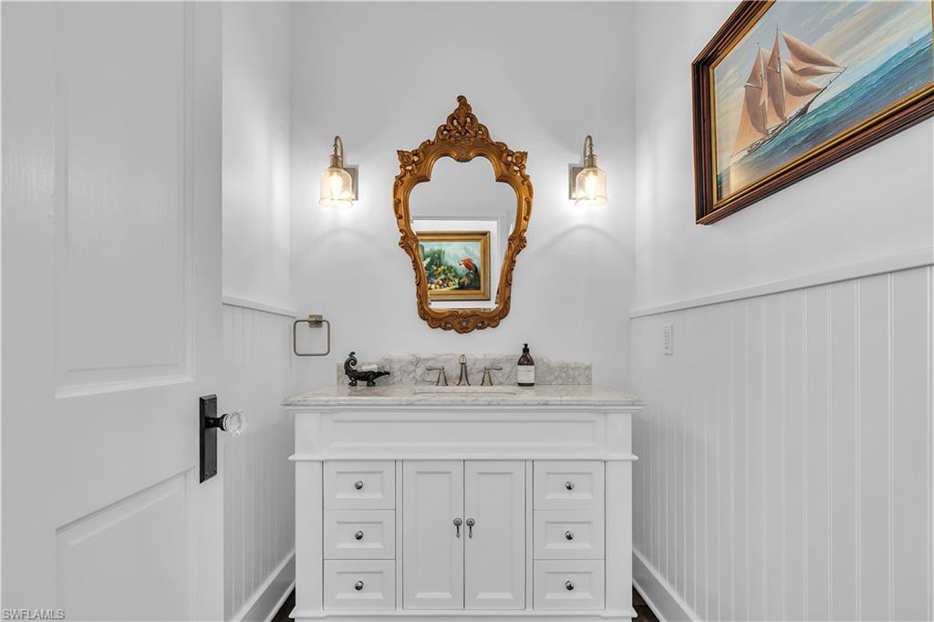 8241 Main St Property Photo 21
