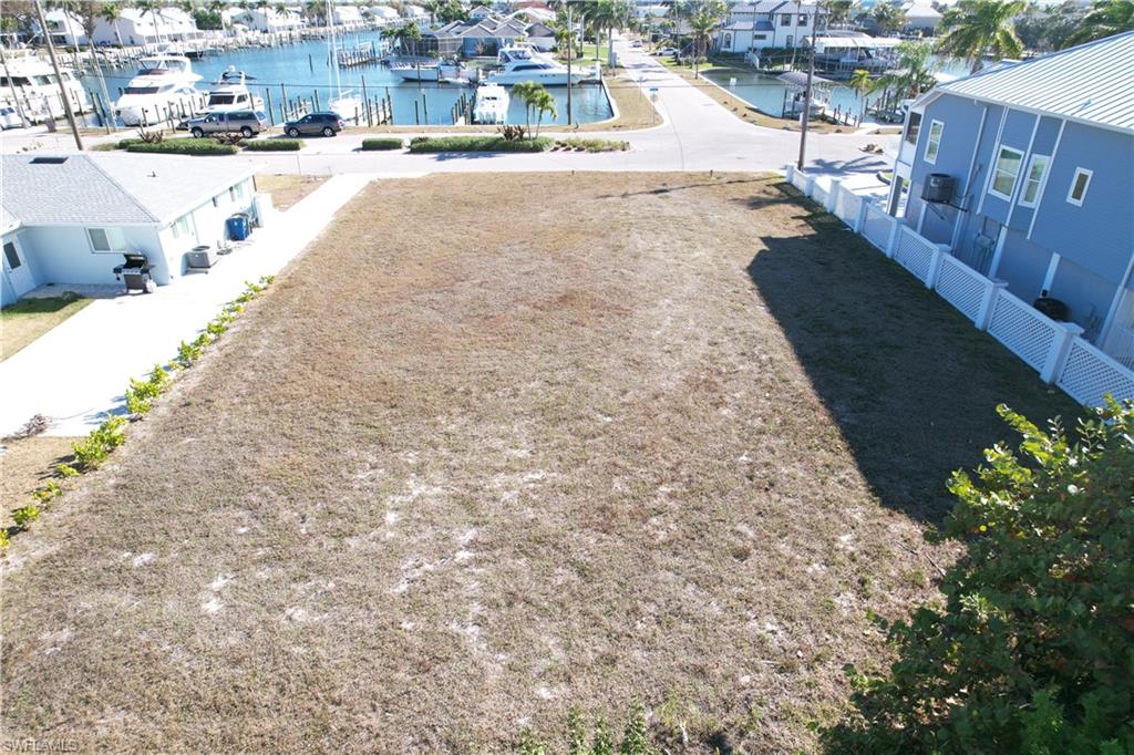 12110/12112 Siesta Dr Property Photo 15