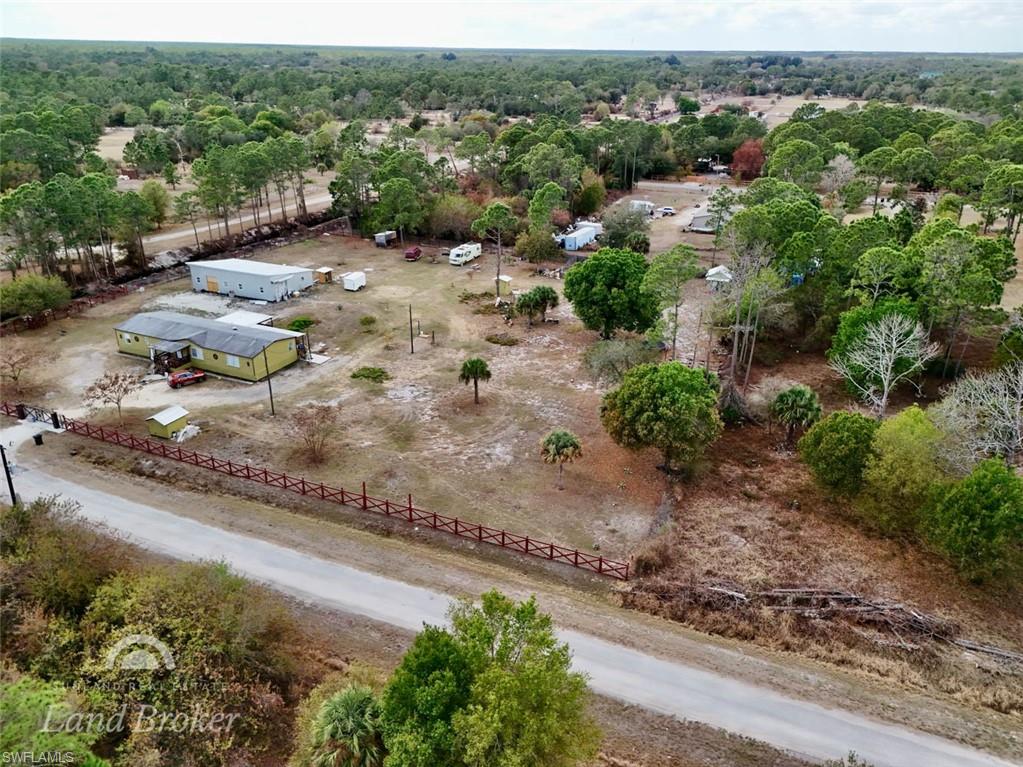 220 N Palomino St Property Photo 15