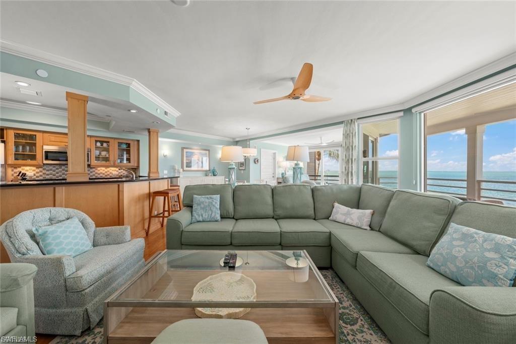 1602 Lands End Village Property Photo 4