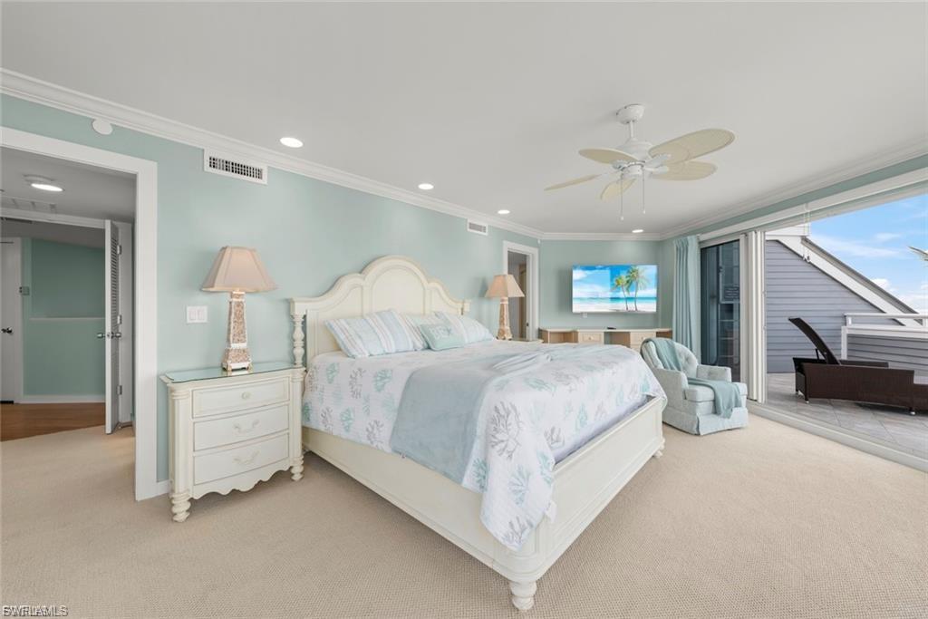 1602 Lands End Village Property Photo 21