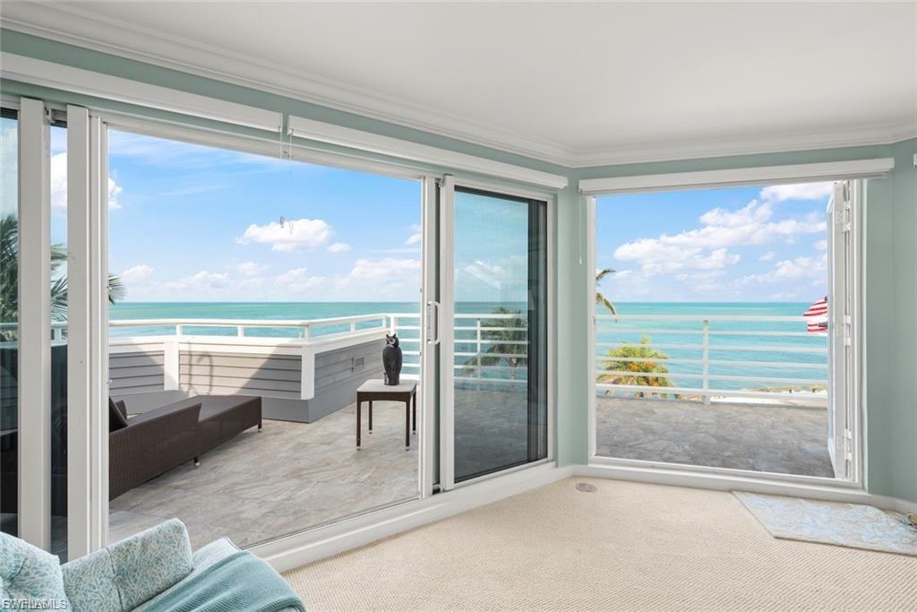 1602 Lands End Village Property Photo 30