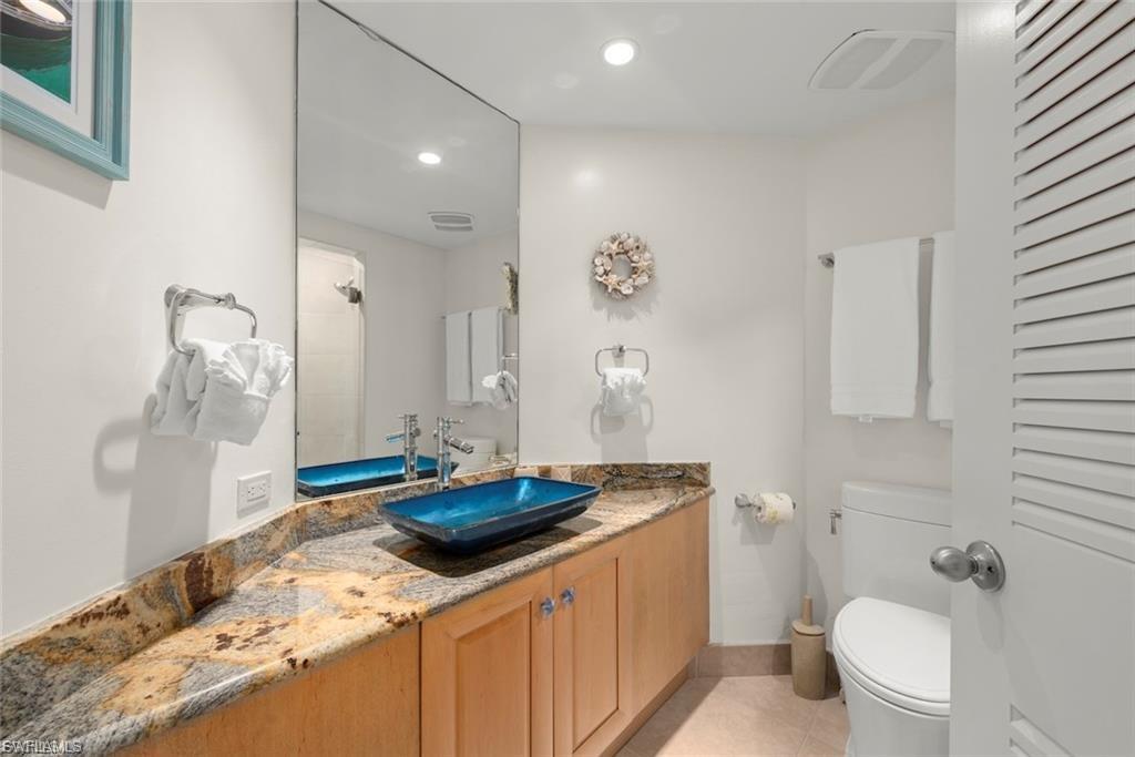 1602 Lands End Village Property Photo 34