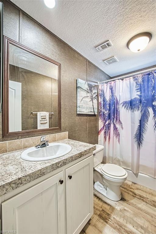 7638 Peyraud Dr Property Photo 26