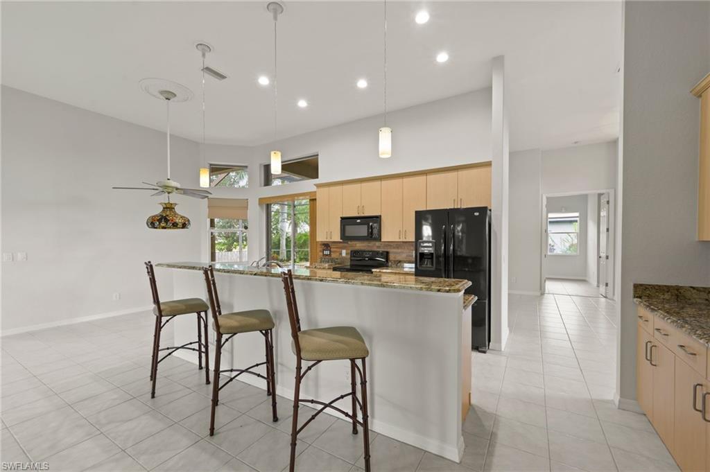 2727 Nw 45th Pl Property Photo 3