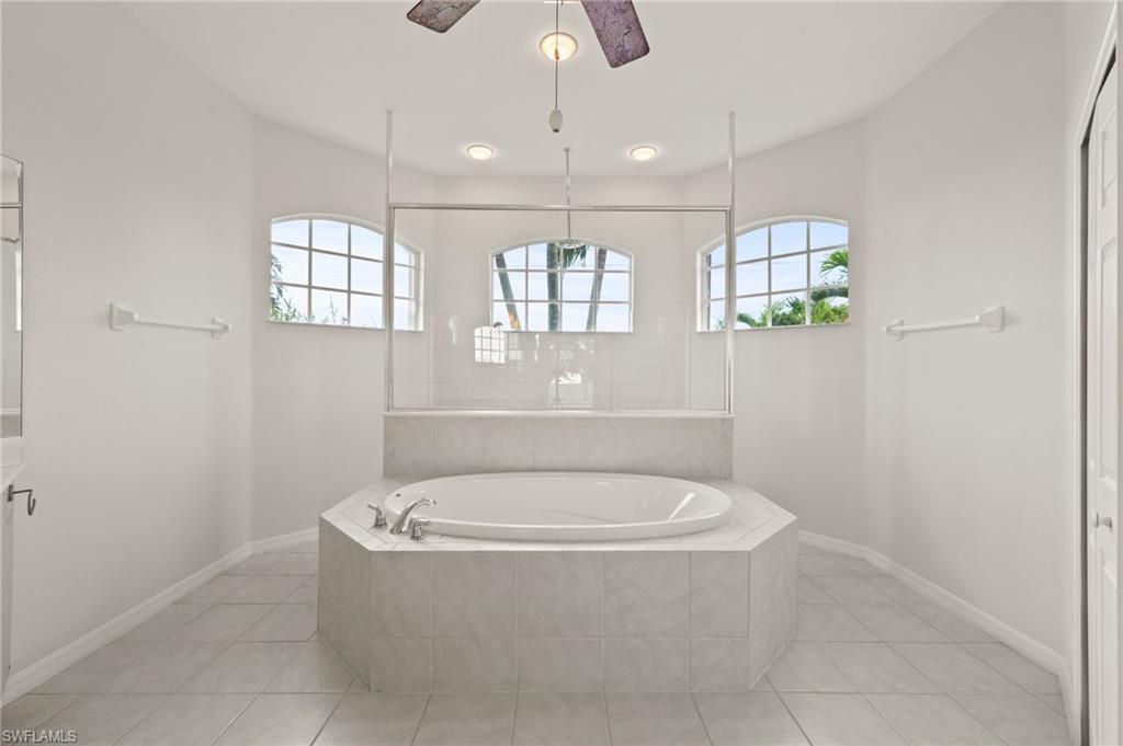 2727 Nw 45th Pl Property Photo 8