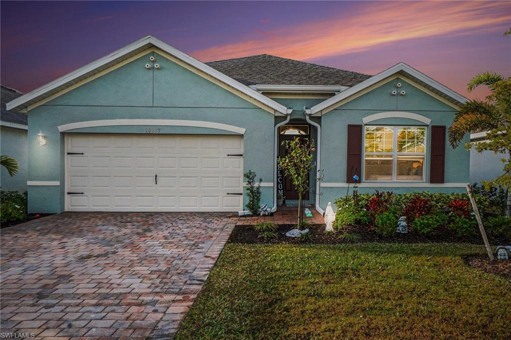 20245 Camino Torcido Loop Property Photo 2