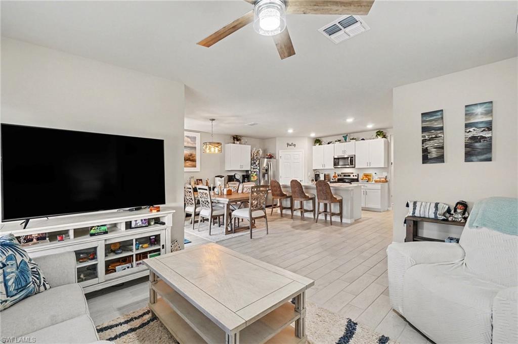 20245 Camino Torcido Loop Property Photo 7